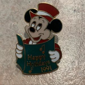 Vintage Happy Holidays 1991 Disney pin from DisneyWorld